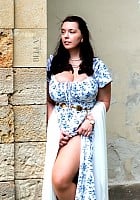 Bella Mona